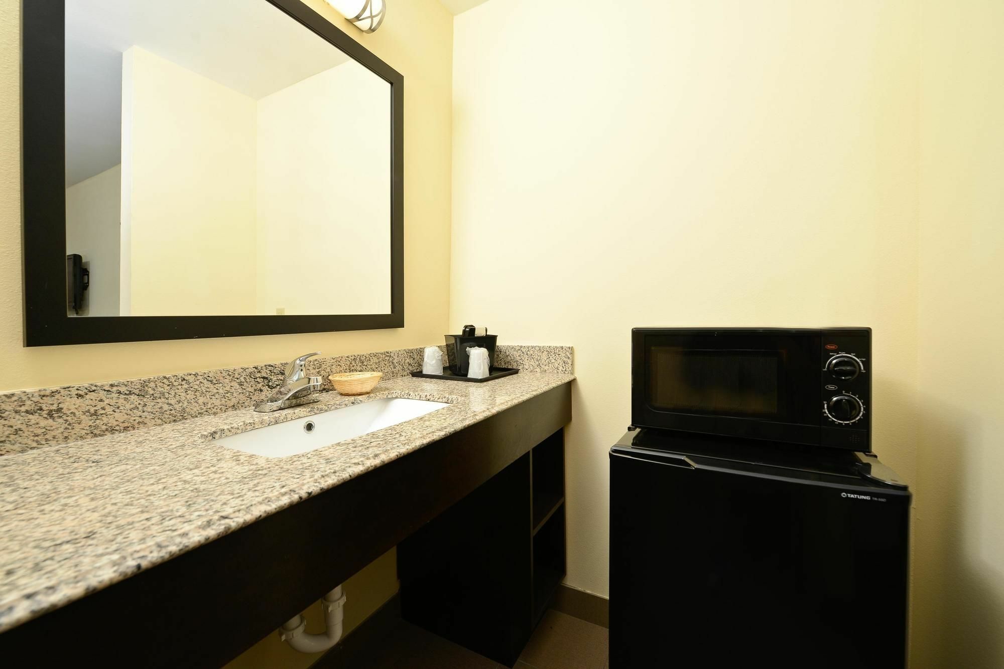 Americas Best Value Inn Lake Charles Interstate 210 Szoba fotó